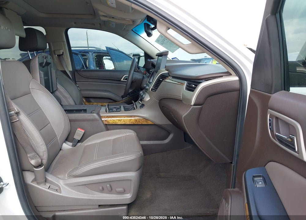 2016 GMC YUKON XL DENALI VIN: 1GKS2HKJ6GR186256