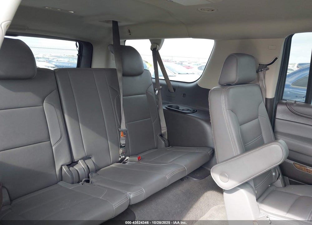 2016 GMC YUKON XL DENALI VIN: 1GKS2HKJ6GR186256