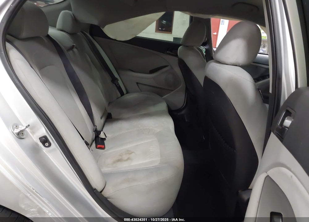 2011 KIA OPTIMA LX VIN: KNAGM4A79B5169409