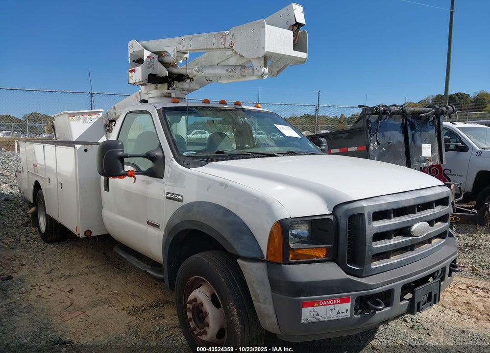 2007 FORD F-550 CHASSIS XL/XLT VIN: 1FDAF56P37EA84005