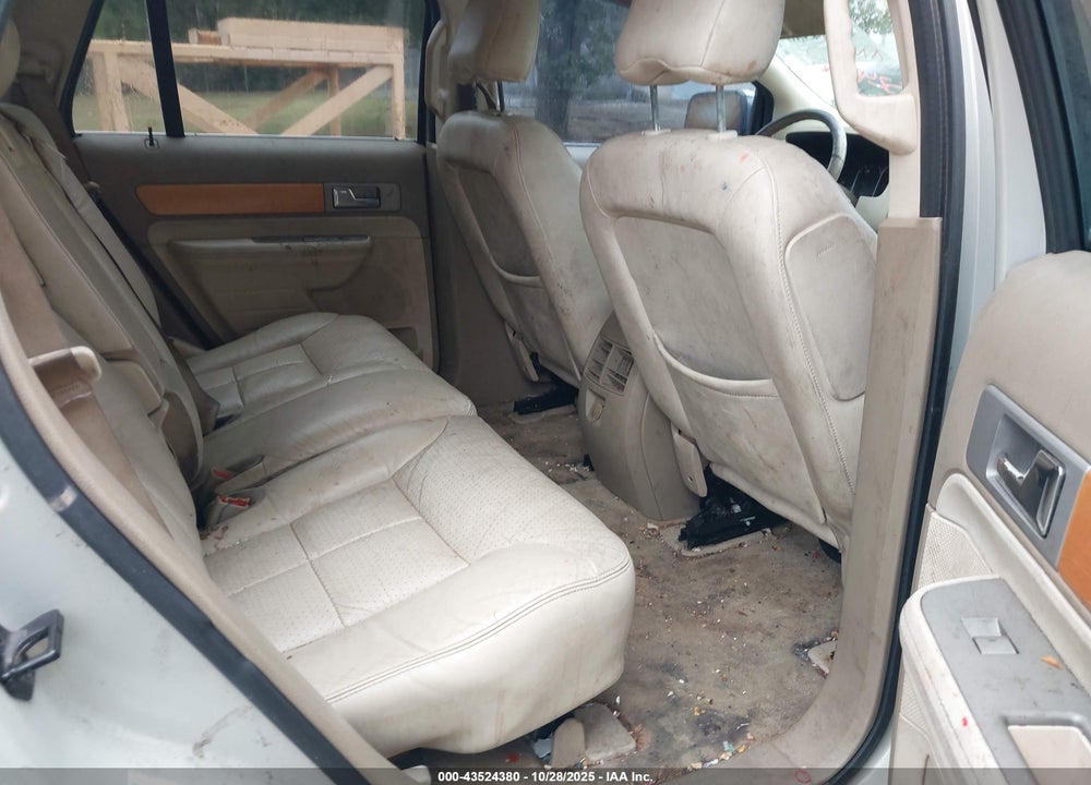 2007 LINCOLN MKX VIN: 2LMDU68C27BJ37120