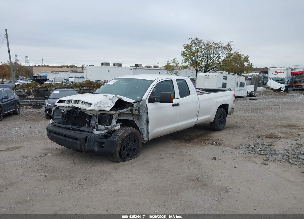 2017 TOYOTA TUNDRA SR 5.7L V8 VIN: 5TFCY5F14HX021049