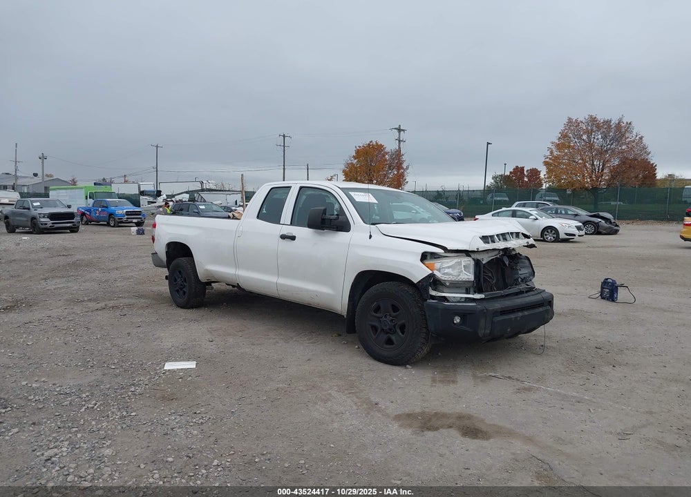 2017 TOYOTA TUNDRA SR 5.7L V8 VIN: 5TFCY5F14HX021049