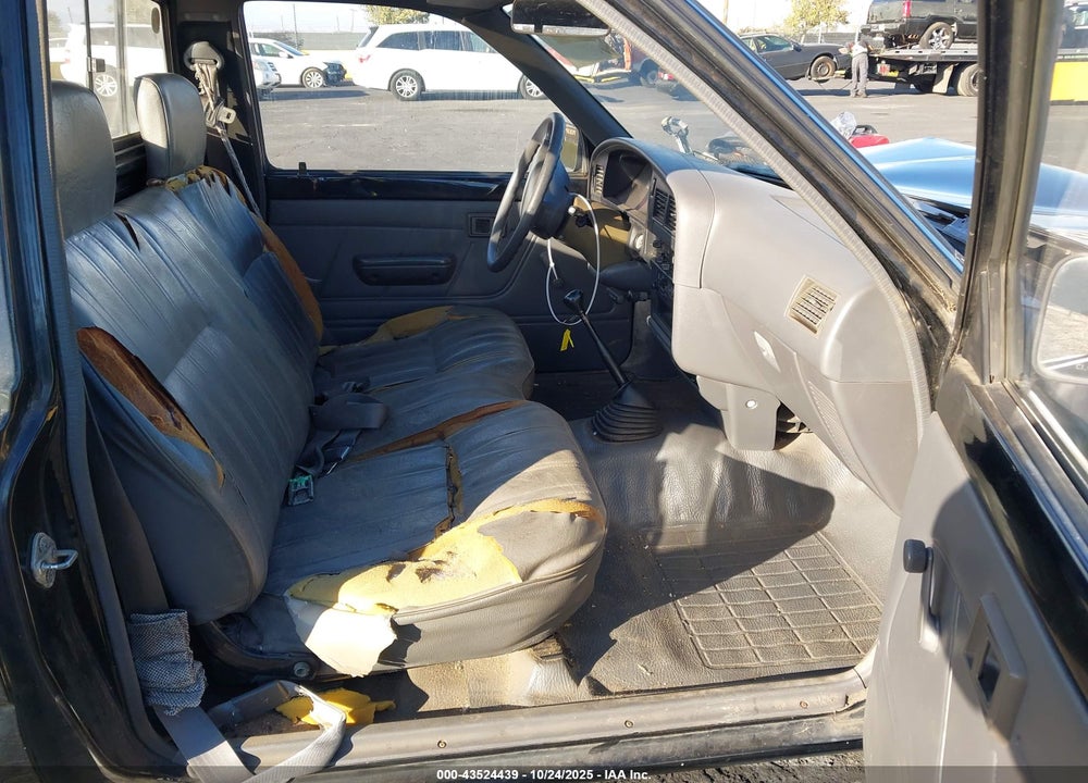1992 TOYOTA PICKUP VIN: JT4RN81A9N0088603