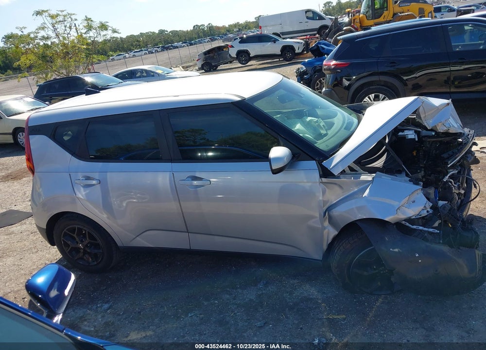 2020 KIA SOUL !/+/S VIN: KNDJ23AU1L7001820