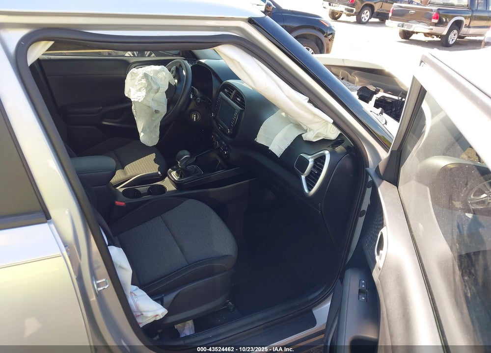 2020 KIA SOUL !/+/S VIN: KNDJ23AU1L7001820