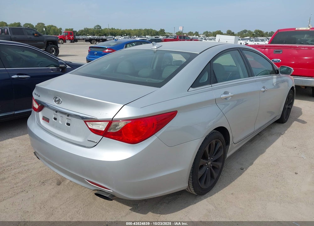 2011 HYUNDAI SONATA VIN: 5NPEC4AB5BH177072