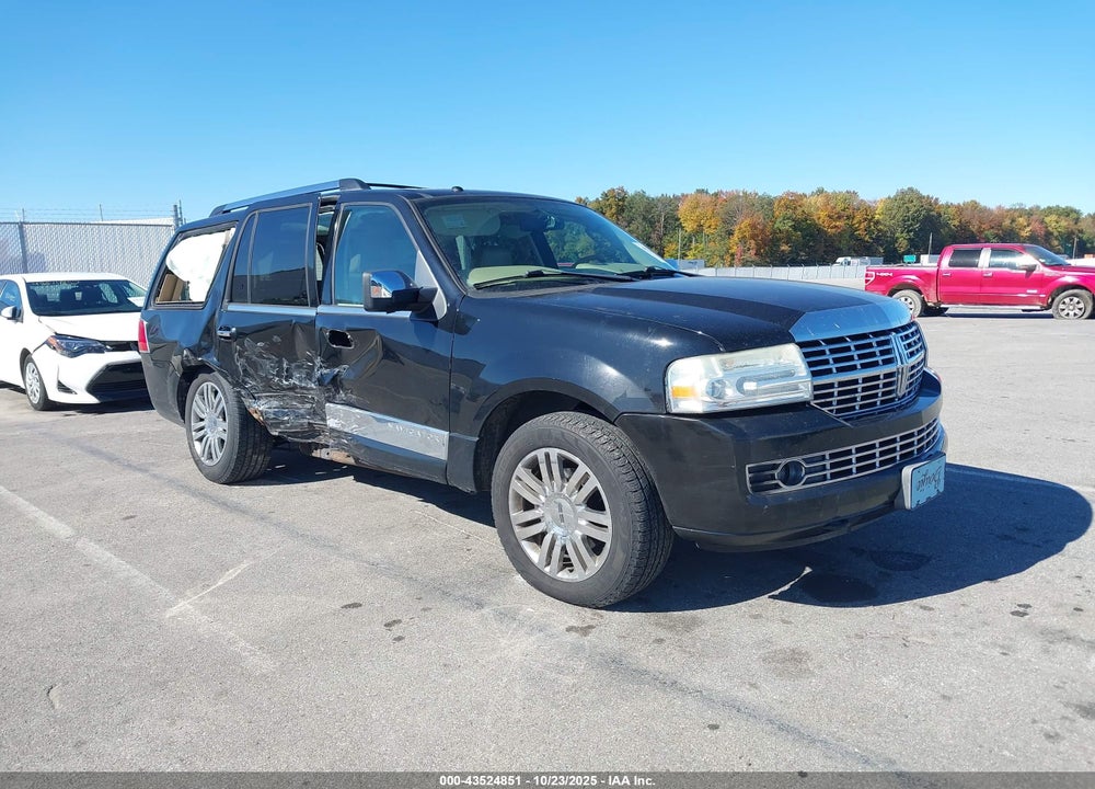 2007 LINCOLN NAVIGATOR ULTIMATE VIN: 5LMFU28587LJ14601