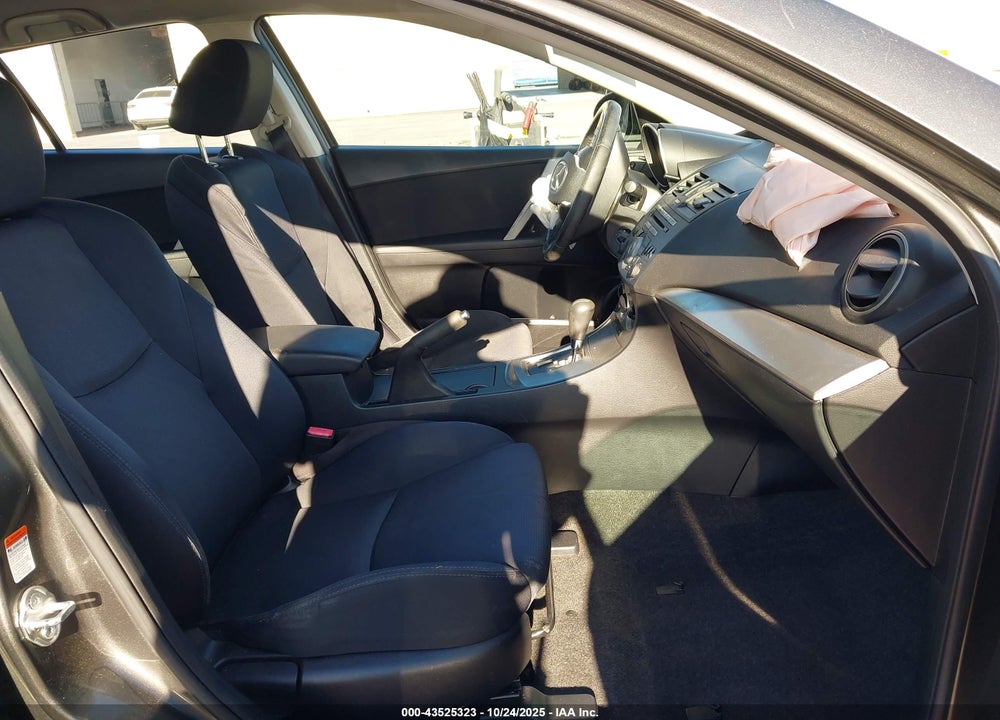 2011 MAZDA 3 VIN: JM1BL1K69B1431750