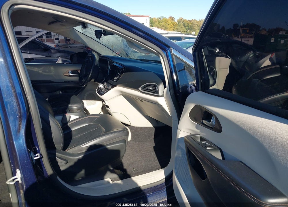 2018 CHRYSLER PACIFICA HYBRID TOURING L VIN: 2C4RC1L76JR133494