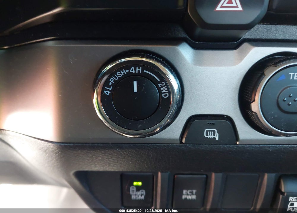 2022 TOYOTA TACOMA SR5 V6 VIN: 3TMCZ5AN4NM477352