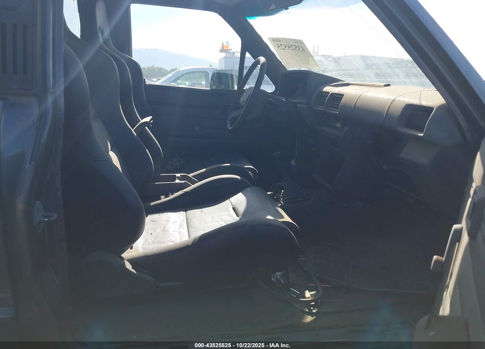 1987 TOYOTA 4RUNNER RN60 VIN: JT4RN62D4H0151012
