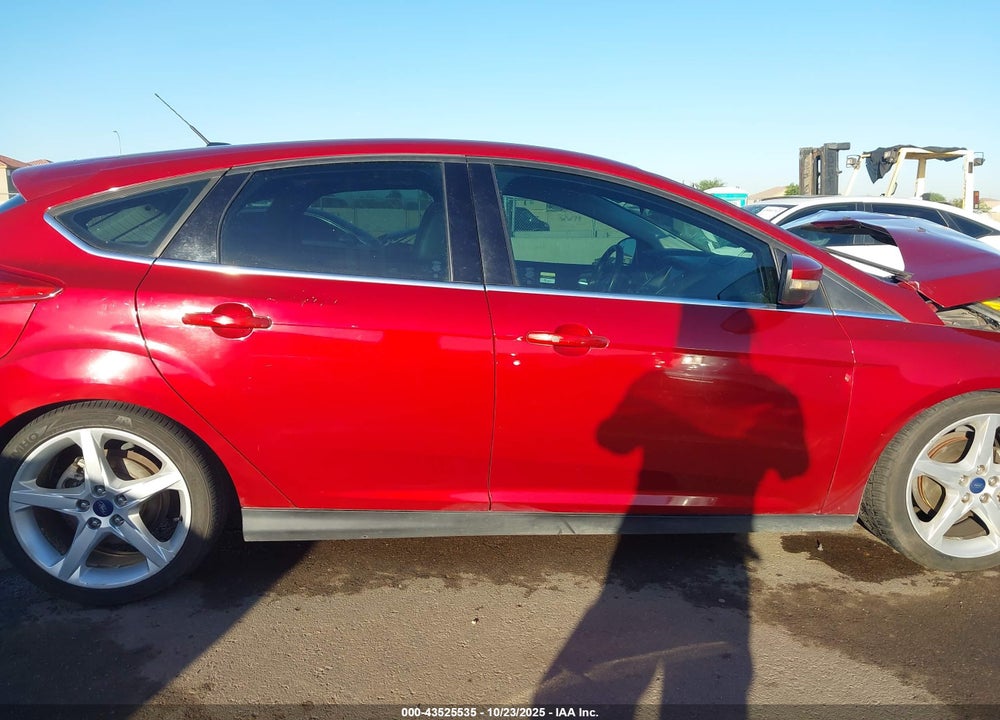 2014 FORD FOCUS TITANIUM VIN: 1FADP3N27EL247939
