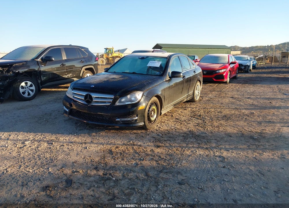 2013 MERCEDES-BENZ C 300 SPORT 4MATIC VIN: WDDGF8AB7DR244098