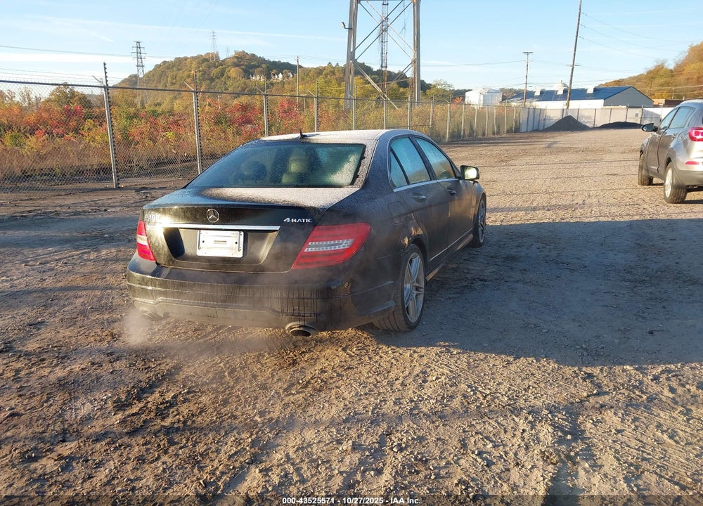 2013 MERCEDES-BENZ C 300 SPORT 4MATIC VIN: WDDGF8AB7DR244098