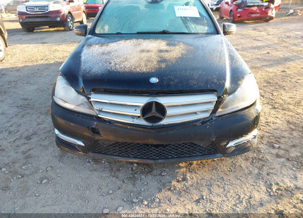 2013 MERCEDES-BENZ C 300 SPORT 4MATIC VIN: WDDGF8AB7DR244098