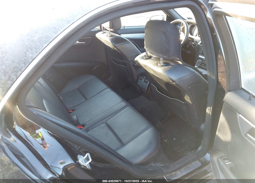 2013 MERCEDES-BENZ C 300 SPORT 4MATIC VIN: WDDGF8AB7DR244098