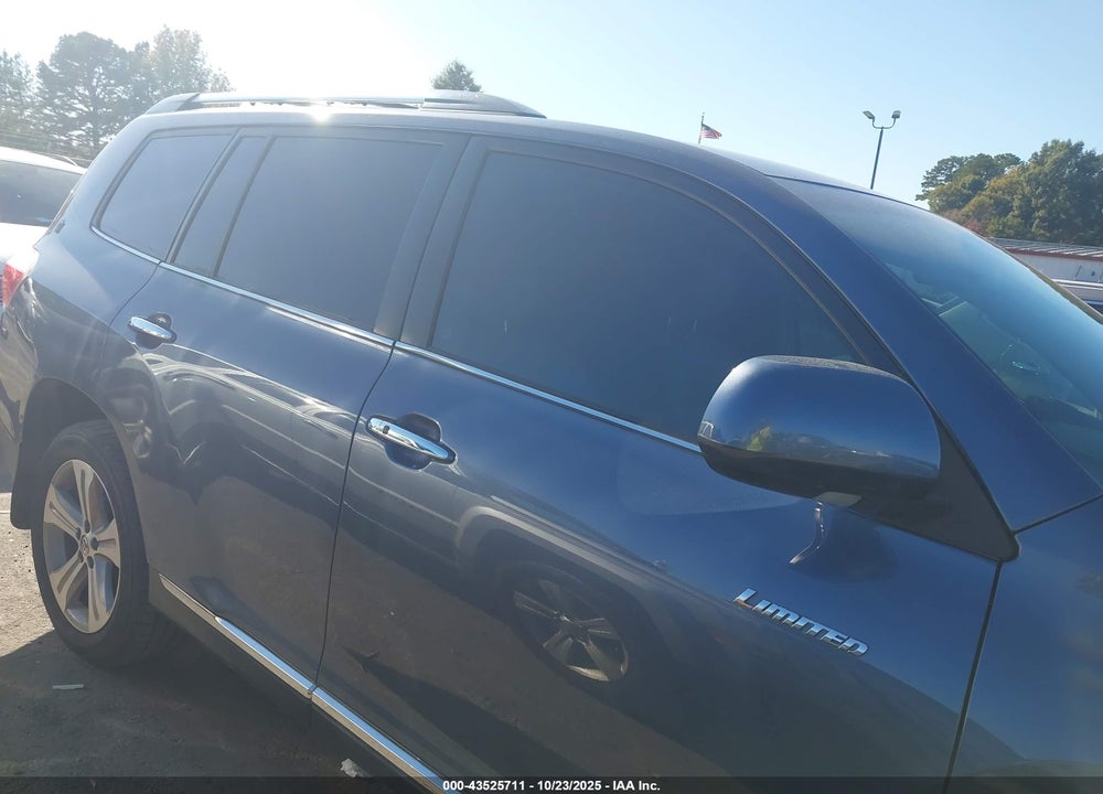 2013 TOYOTA HIGHLANDER LIMITED V6 VIN: 5TDDK3EH9DS209185