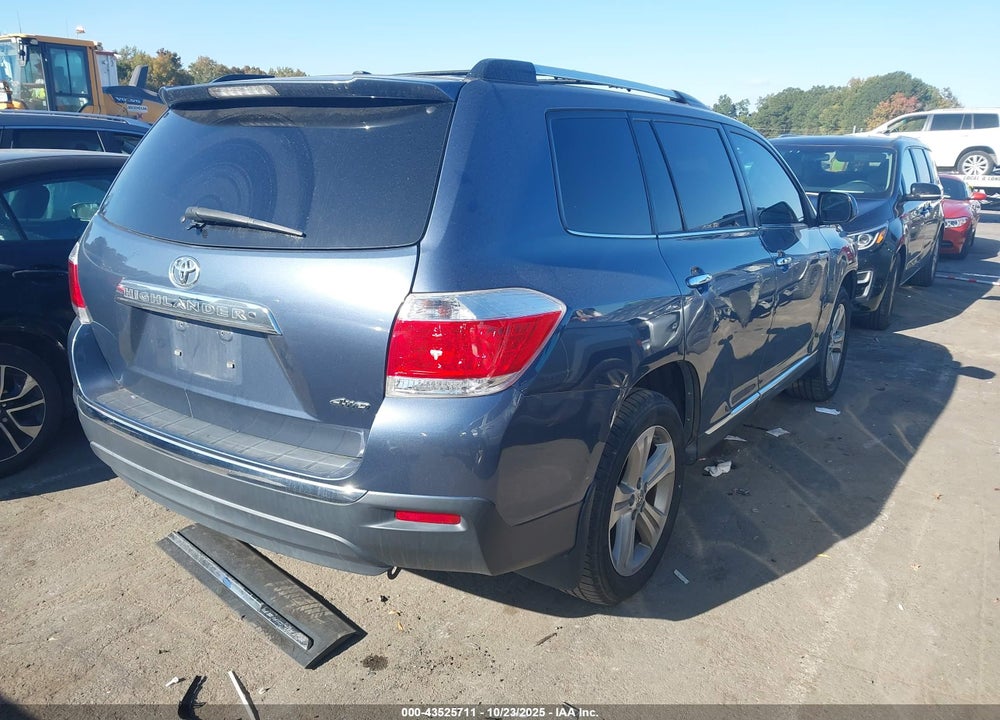 2013 TOYOTA HIGHLANDER LIMITED V6 VIN: 5TDDK3EH9DS209185