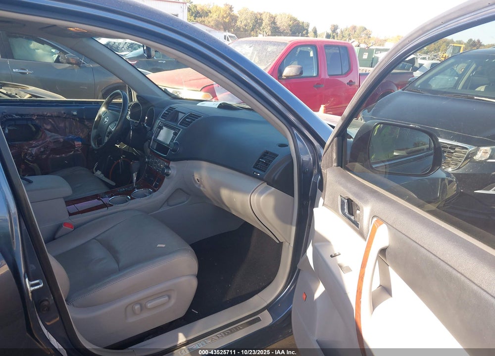 2013 TOYOTA HIGHLANDER LIMITED V6 VIN: 5TDDK3EH9DS209185