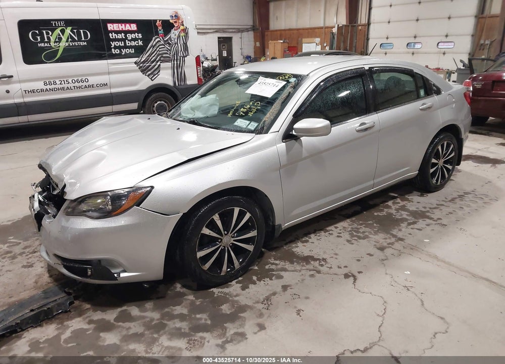 2012 CHRYSLER 200 VIN: 1C3CCBHGXCN304630