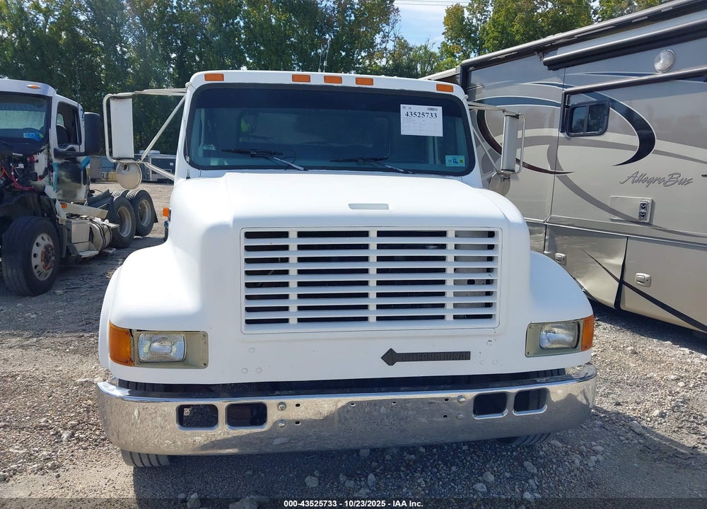 1998 INTERNATIONAL 4000 VIN: 1HTSCABM5WH528734