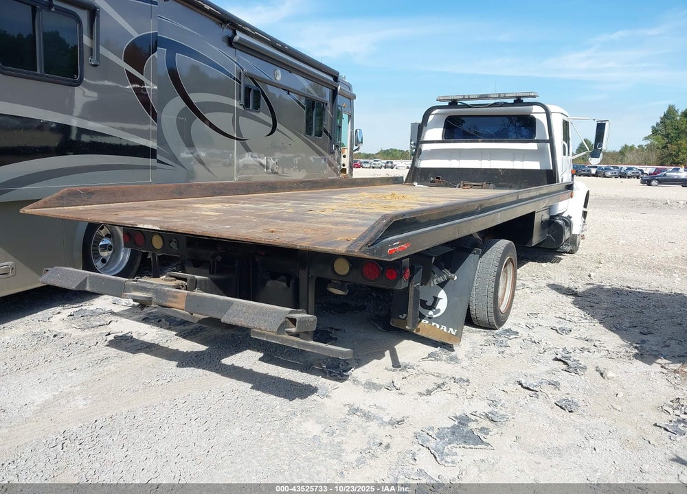 1998 INTERNATIONAL 4000 VIN: 1HTSCABM5WH528734