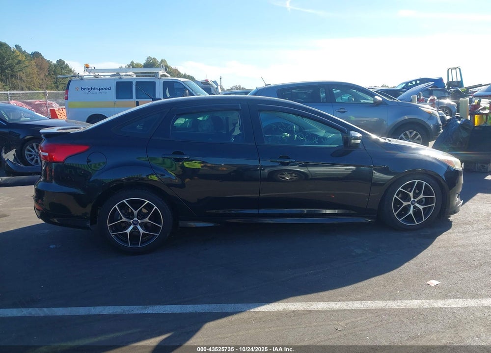 2015 FORD FOCUS SE VIN: 1FADP3F24FL311063