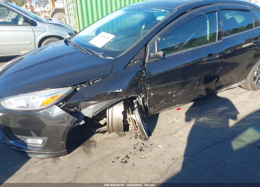 2015 FORD FOCUS SE VIN: 1FADP3F24FL311063