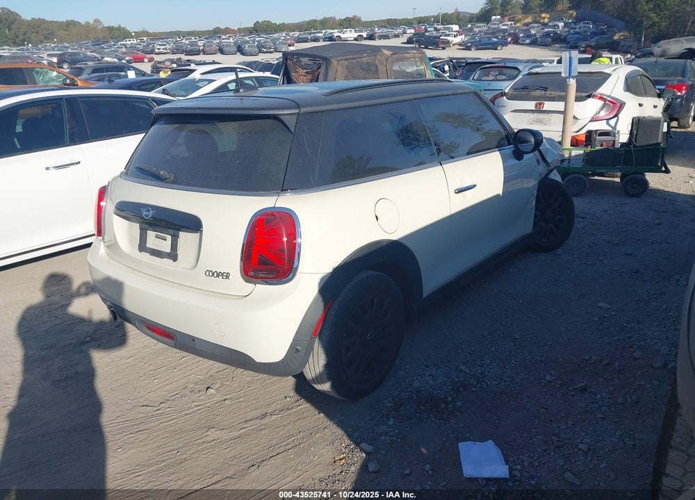 2020 MINI HARDTOP COOPER VIN: WMWXR3C06L2L38395