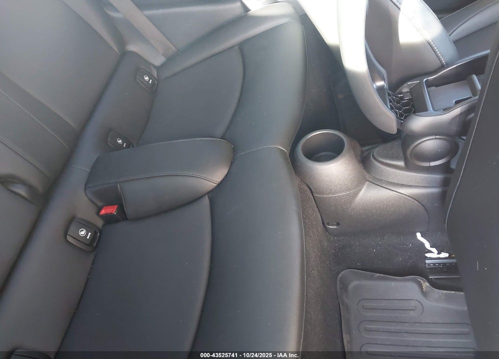 2020 MINI HARDTOP COOPER VIN: WMWXR3C06L2L38395