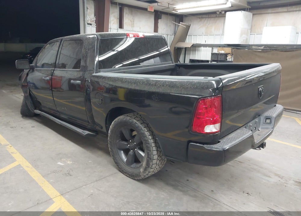 2018 RAM 1500 EXPRESS 4X2 5'7 BOX VIN: 3C6RR6KTXJG264449