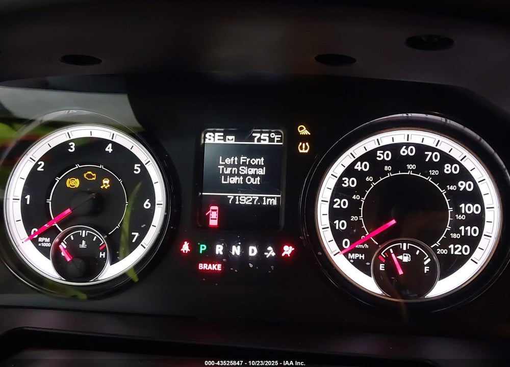2018 RAM 1500 EXPRESS 4X2 5'7 BOX VIN: 3C6RR6KTXJG264449