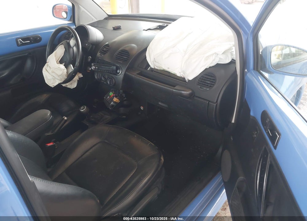 2001 VOLKSWAGEN NEW BEETLE GLS 1.8L TURBO VIN: 3VWCC21C81M416849