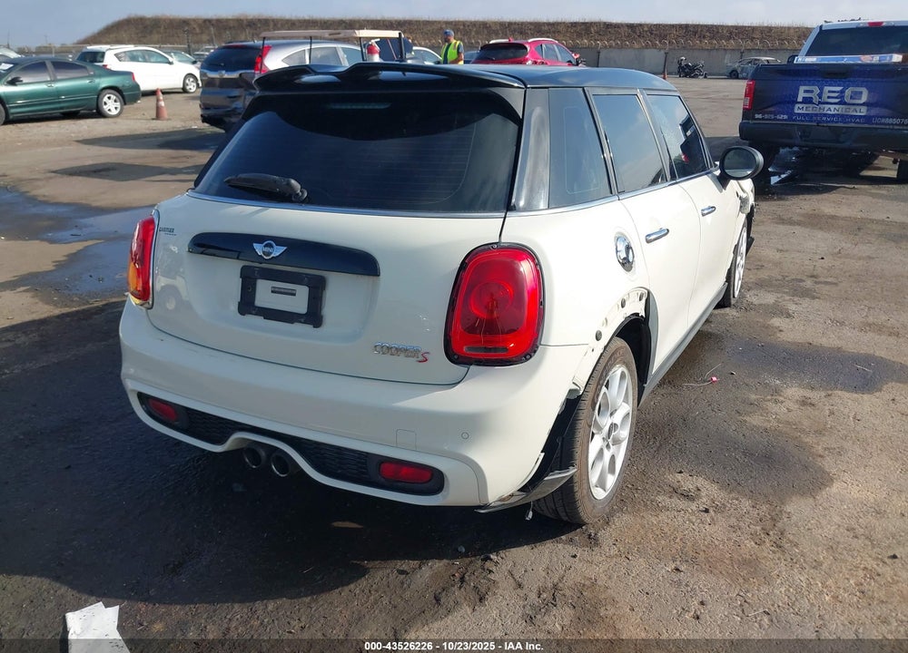 2016 MINI HARDTOP COOPER S VIN: WMWXU3C57G2D28283