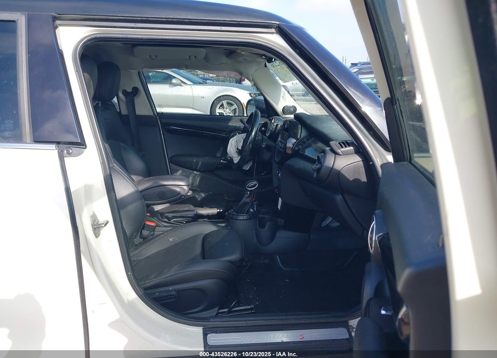 2016 MINI HARDTOP COOPER S VIN: WMWXU3C57G2D28283