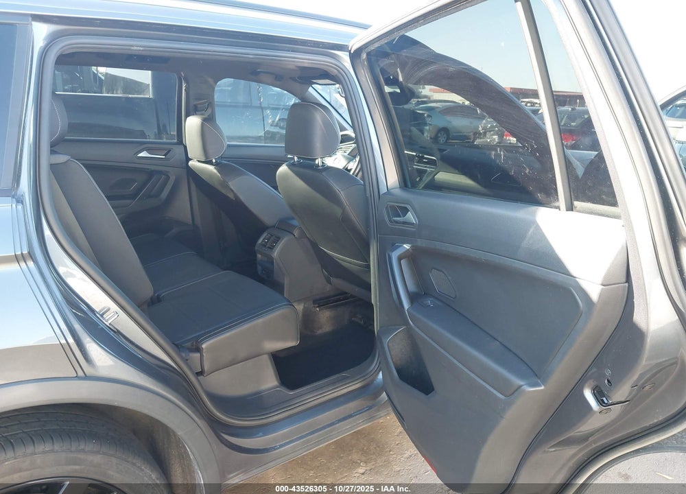 2021 VOLKSWAGEN TIGUAN VIN: 3VV3B7AX1MM011542