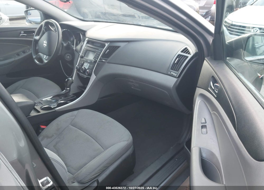 2014 HYUNDAI SONATA GLS VIN: 5NPEB4AC1EH908550