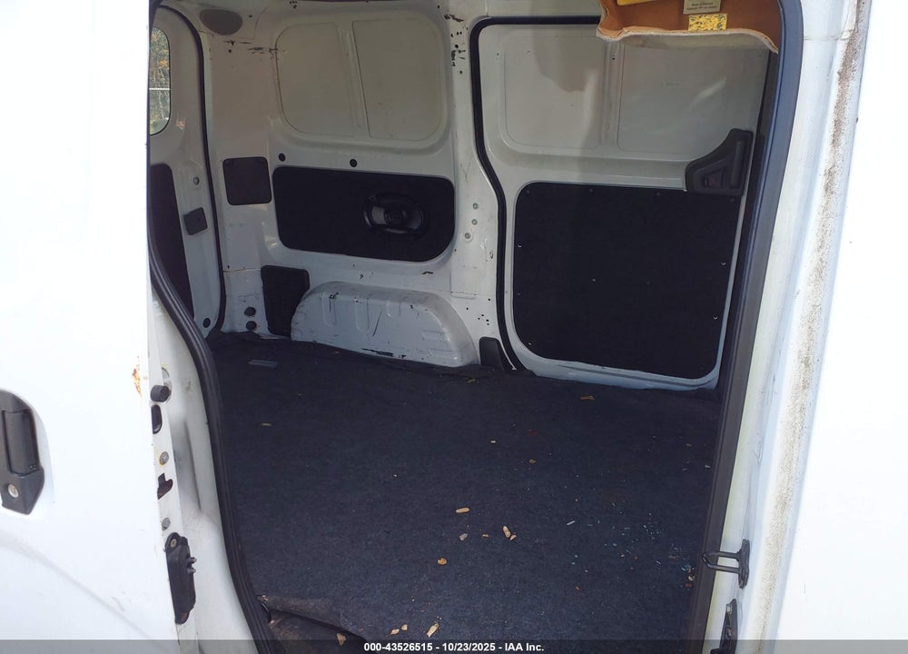 2015 NISSAN NV200 SV VIN: 3N6CM0KN7FK709873