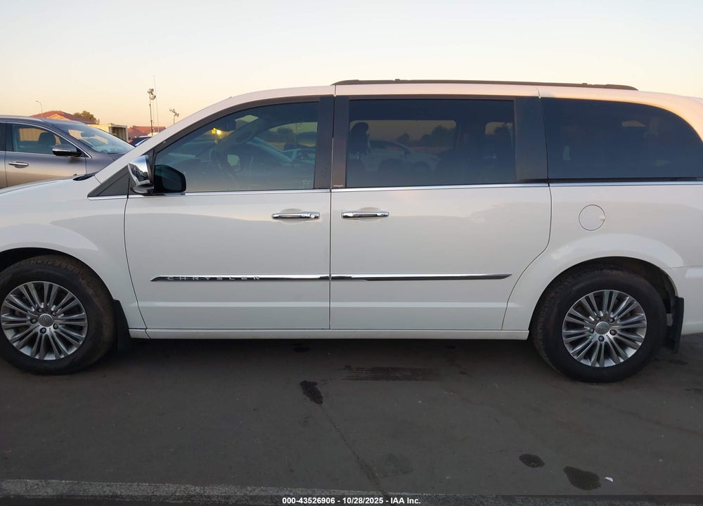 2013 CHRYSLER TOWN & COUNTRY TOURING-L VIN: 2C4RC1CG5DR711623