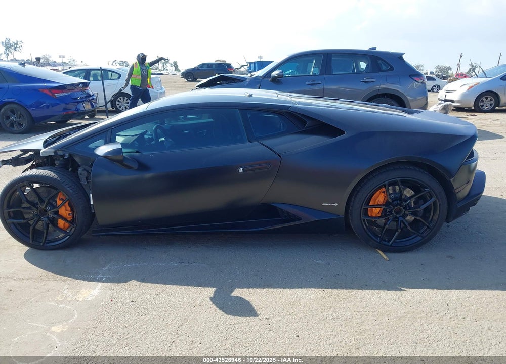 2015 LAMBORGHINI HURACAN VIN: ZHWUC1ZF7FLA00780