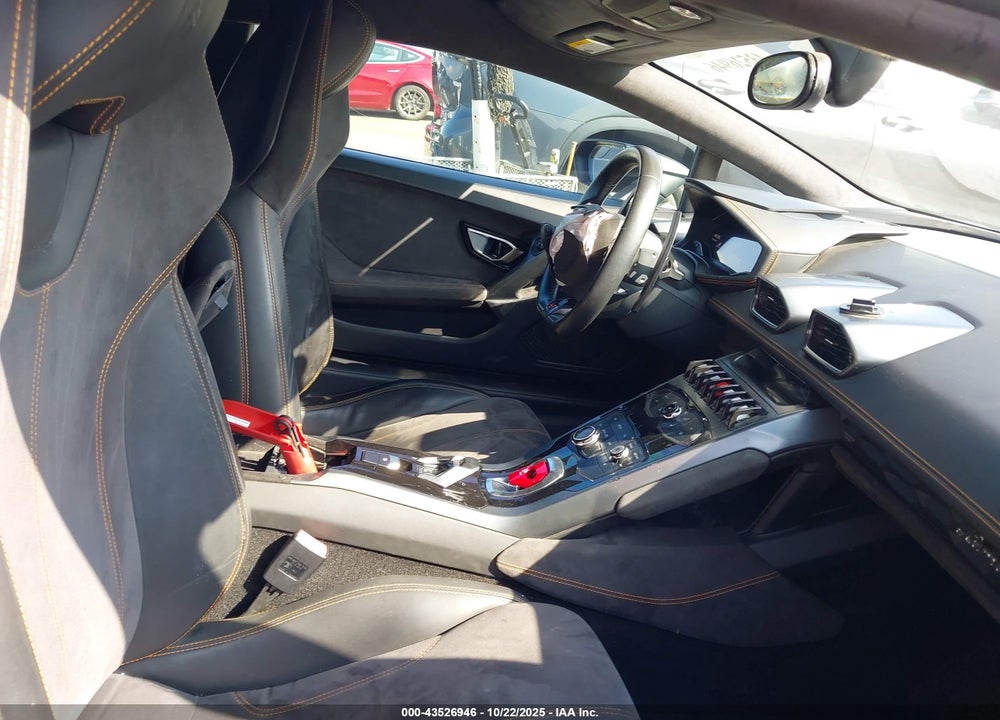 2015 LAMBORGHINI HURACAN VIN: ZHWUC1ZF7FLA00780