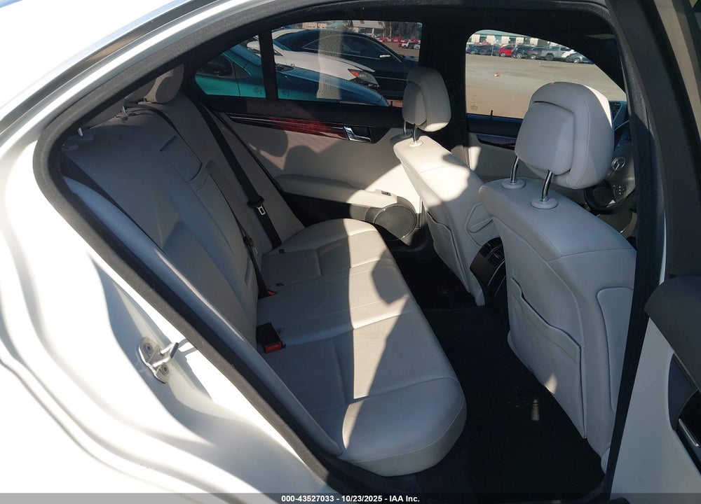 2010 MERCEDES-BENZ C CLASS VIN: WDDGF5EB8AR120555