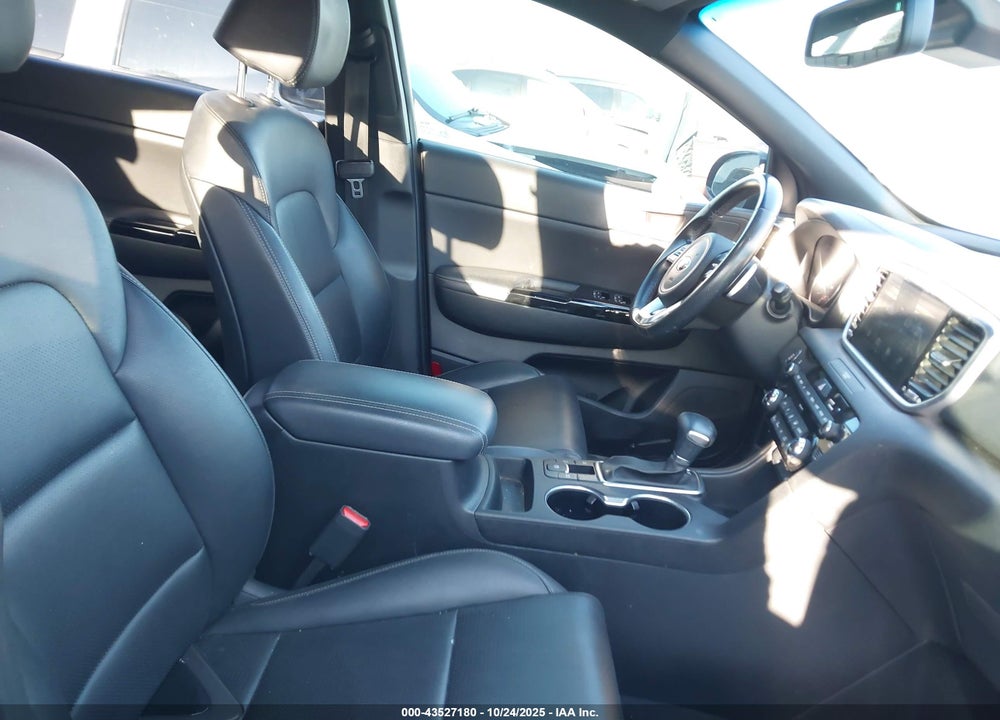 2021 KIA SPORTAGE VIN: KNDP63AC2M7881756