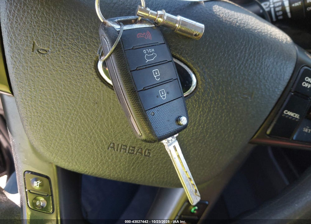 2014 KIA SORENTO VIN: 5XYKTCA63EG478340