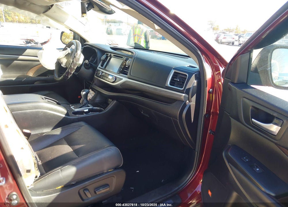 2018 TOYOTA HIGHLANDER LIMITED VIN: 5TDDZRFH8JS848246