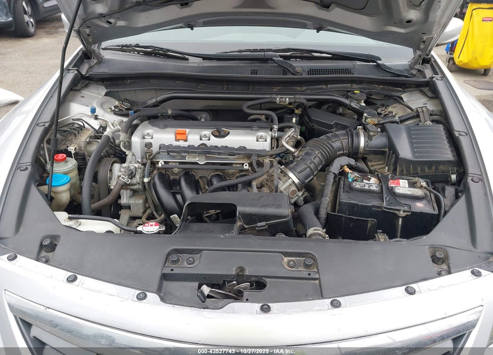 2011 HONDA ACCORD VIN: 1HGCS1B89BA016616