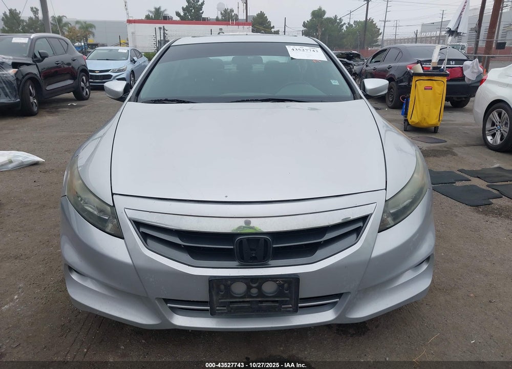 2011 HONDA ACCORD VIN: 1HGCS1B89BA016616
