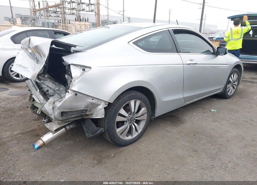 2011 HONDA ACCORD VIN: 1HGCS1B89BA016616