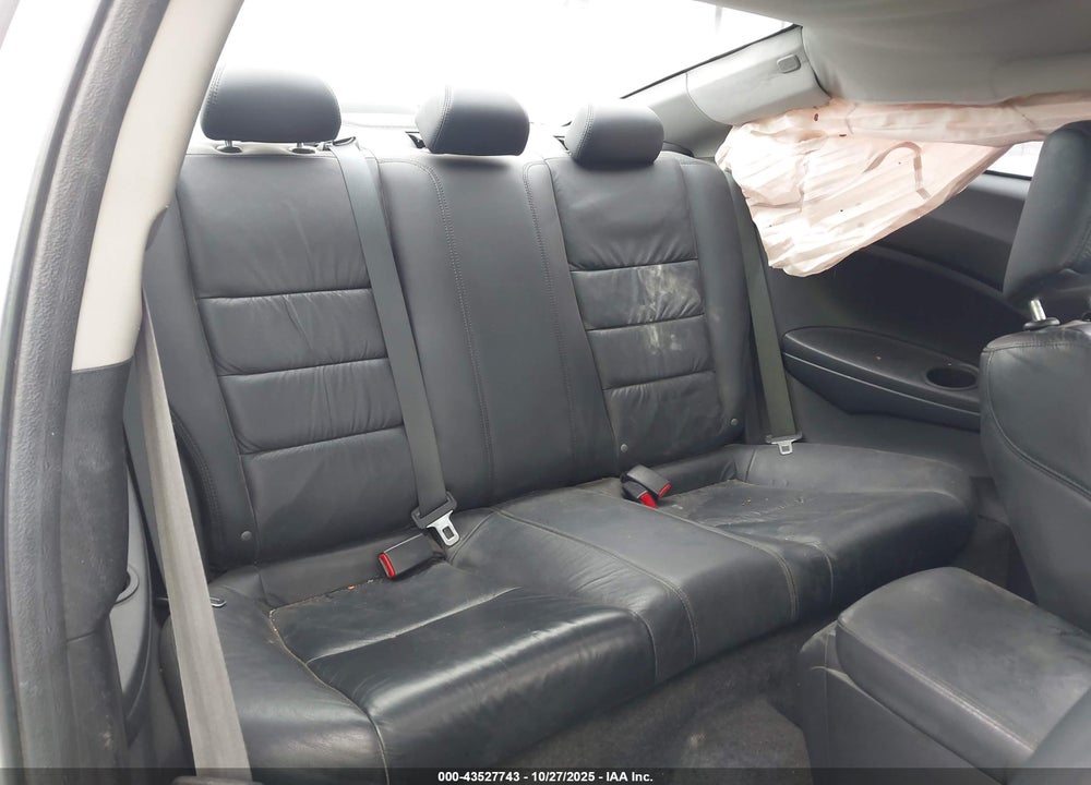 2011 HONDA ACCORD VIN: 1HGCS1B89BA016616
